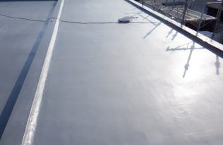 屋上　FRP防水中塗り　完了