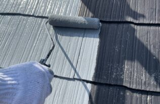 屋根下塗り状況