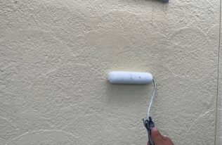 外壁下塗り　状況