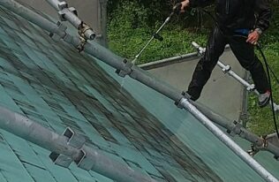 高圧洗浄（屋根）　状況