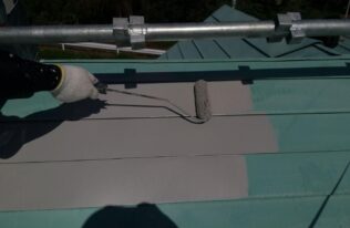 屋根下塗り　状況