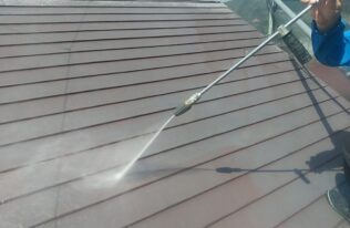 高圧洗浄（屋根）　状況