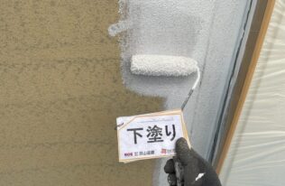 外壁1F　下塗り状況