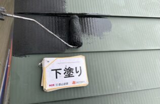 離れ屋根下塗り　状況