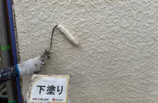 外壁下塗り　状況