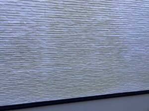 梅雨前　外壁塗装　劣化　こけ