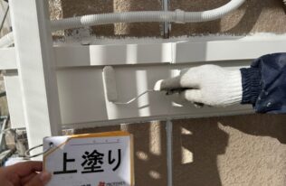 幕板　上塗り状況