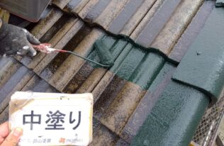 屋根中塗り　状況
