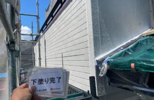 外壁（タイル調）　下塗り完了