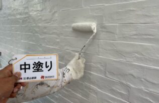 外壁　中塗り状況