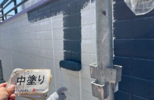外壁（タイル調）　中塗り状況
