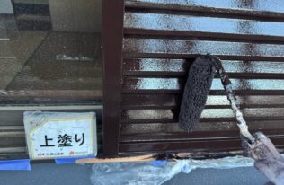 雨戸上塗り　状況