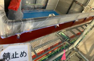 雨押え　錆止め完了