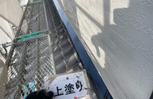 雨押え　上塗り完了