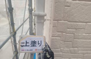 雨樋上塗り　状況