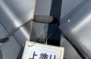 谷板金　上塗り状況