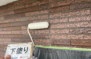 外壁　下塗り状況