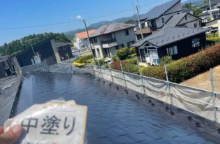 屋根　中塗り完了