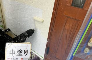 外壁　中塗り状況