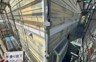 外壁　下塗り完了