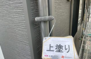 竪樋上塗り　状況