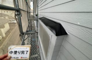 出窓　中塗り完了