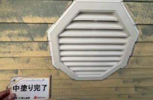 妻飾り　中塗り完了