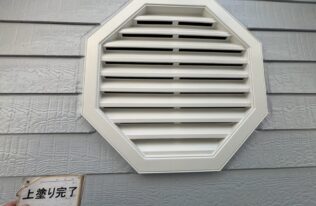 妻飾り　上塗り完了