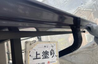 雨樋の上塗りが完了しました。