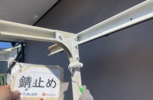 鉄骨の錆止め状況です。