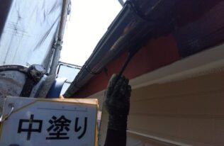 雨樋中塗り　状況