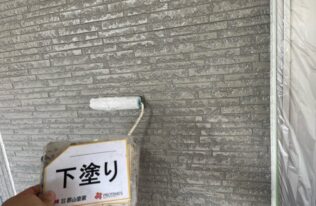 外壁の下塗り状況です。