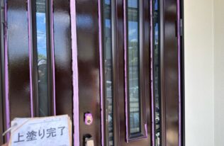 玄関ドア塗装　施工完了