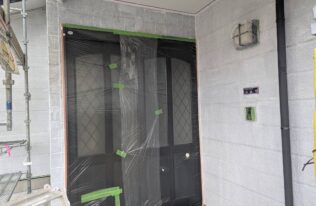 外壁下塗り　状況