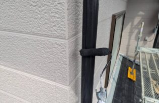 雨樋上塗り　状況