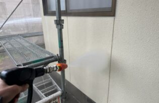 外壁高圧洗浄　状況