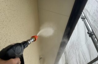 付帯部高圧洗浄　状況