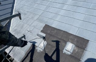 屋根下塗り　状況