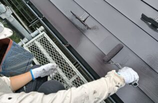 屋根上塗り　状況