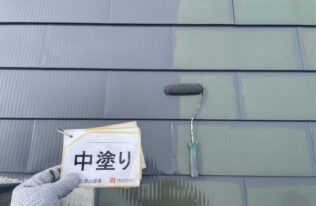 屋根中塗り　状況