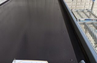 玄関ポーチ下塗り　状況