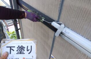 幕板下塗り　状況