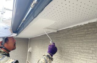 軒天中塗り　状況