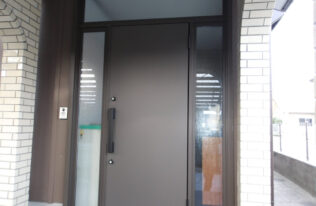 玄関ドア交換　施工完了