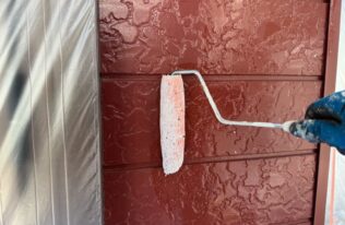 外壁上塗り　状況