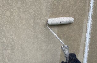 外壁下塗り　状況