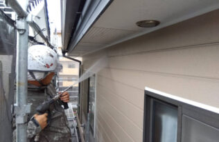 外壁高圧洗浄　状況