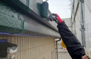 破風中塗り　状況