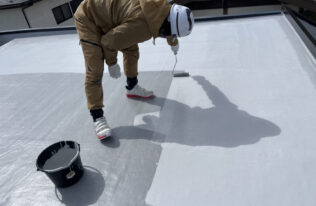 防水下塗り　状況