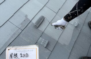 屋根下塗り2回目　状況